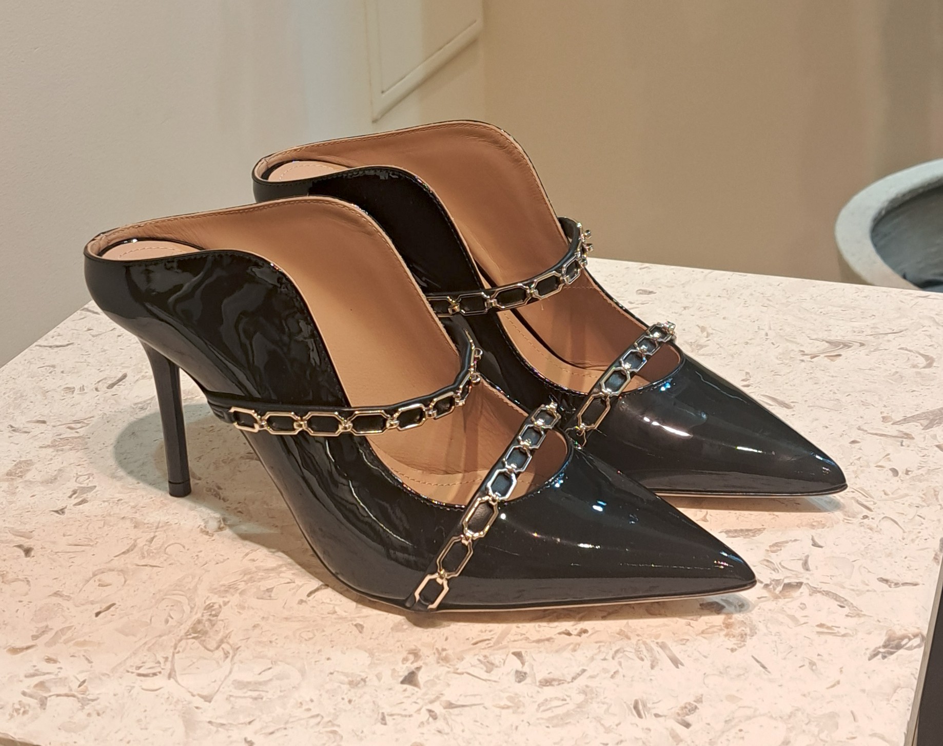 Maureen 85 Black Patent Leather Mules